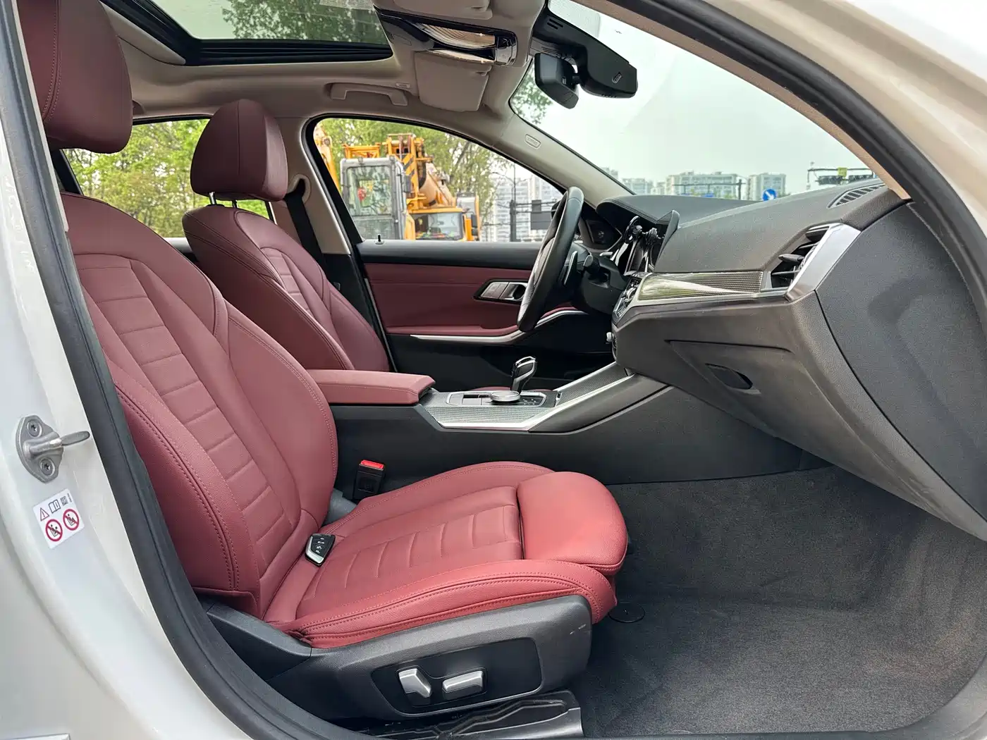 BMW 3 Series 2021 325i M Sport Night Edition фото 7