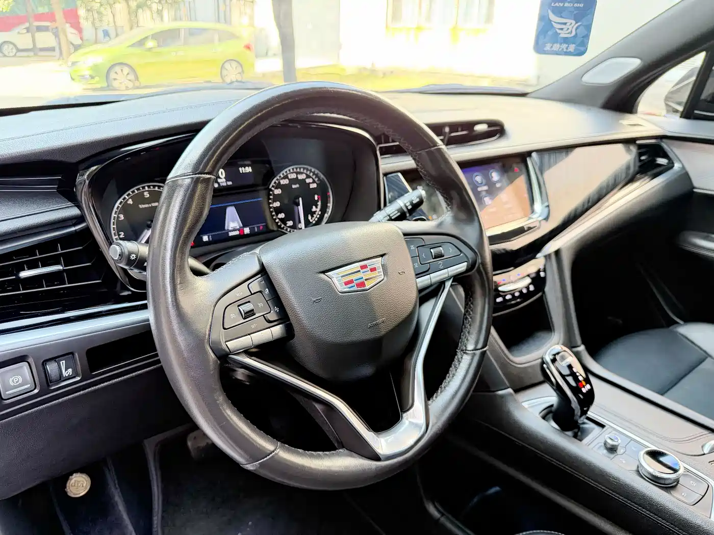 CADILLAC XT6