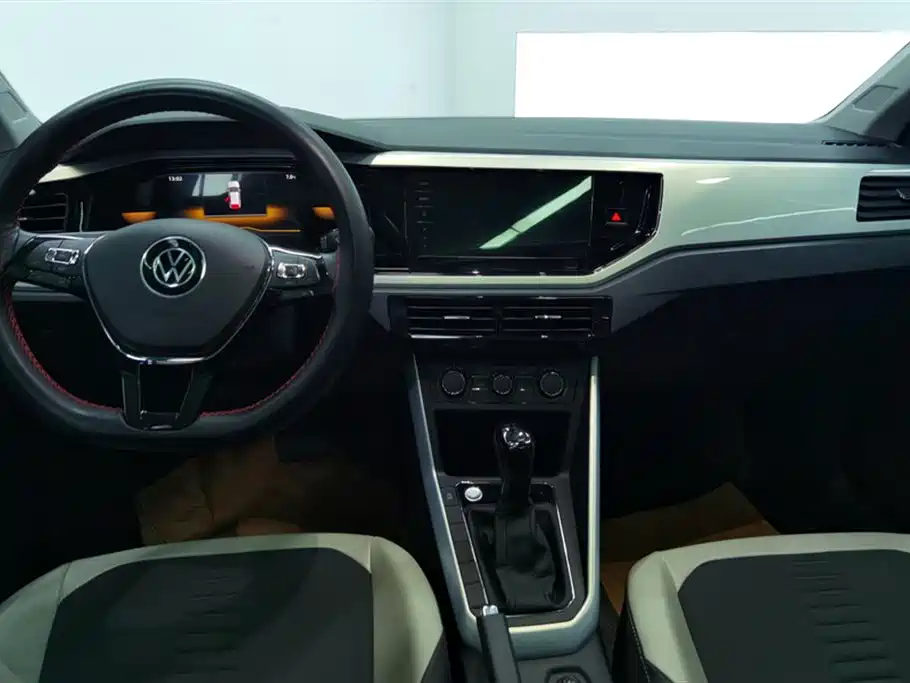 Volkswagen Polo 2023 Plus 1.5L Automatic Colorful Tech Edition фото 12