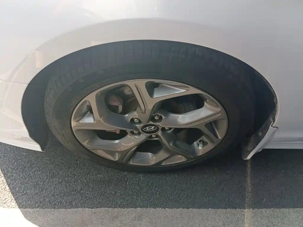 صورة 25 - Hyundai Sonata
