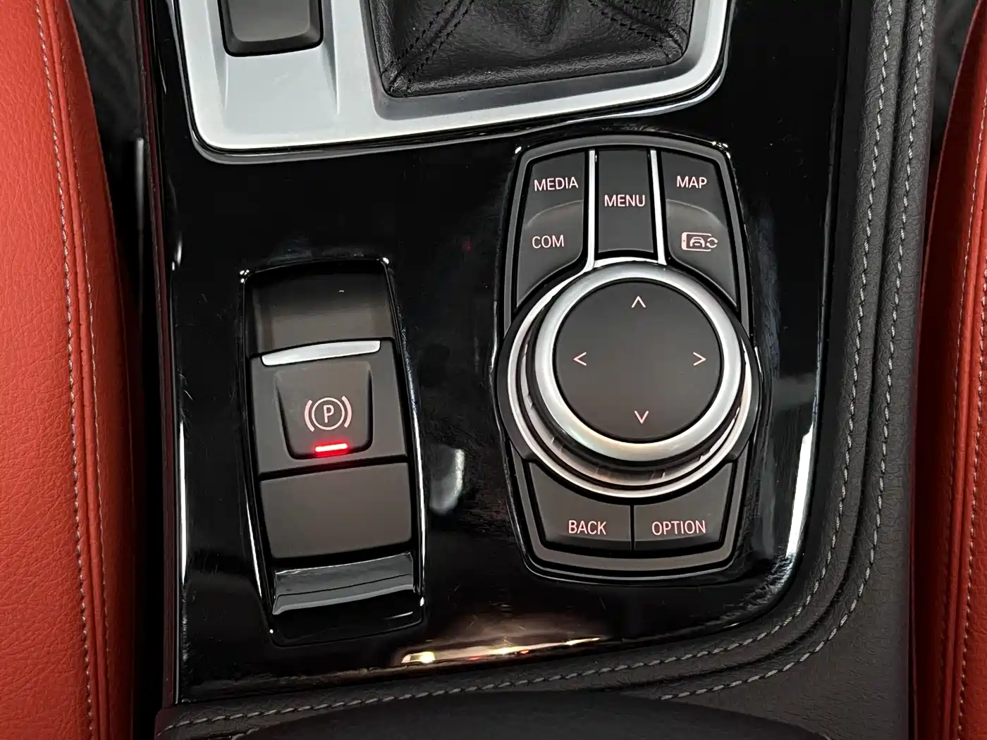 BMW 1 Series 2021 125i M Sport Black Night Edition фото 31