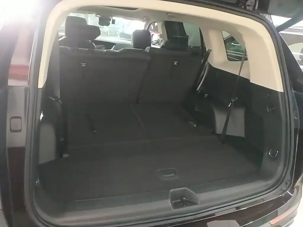 صورة 19 - Buick Envision Plus