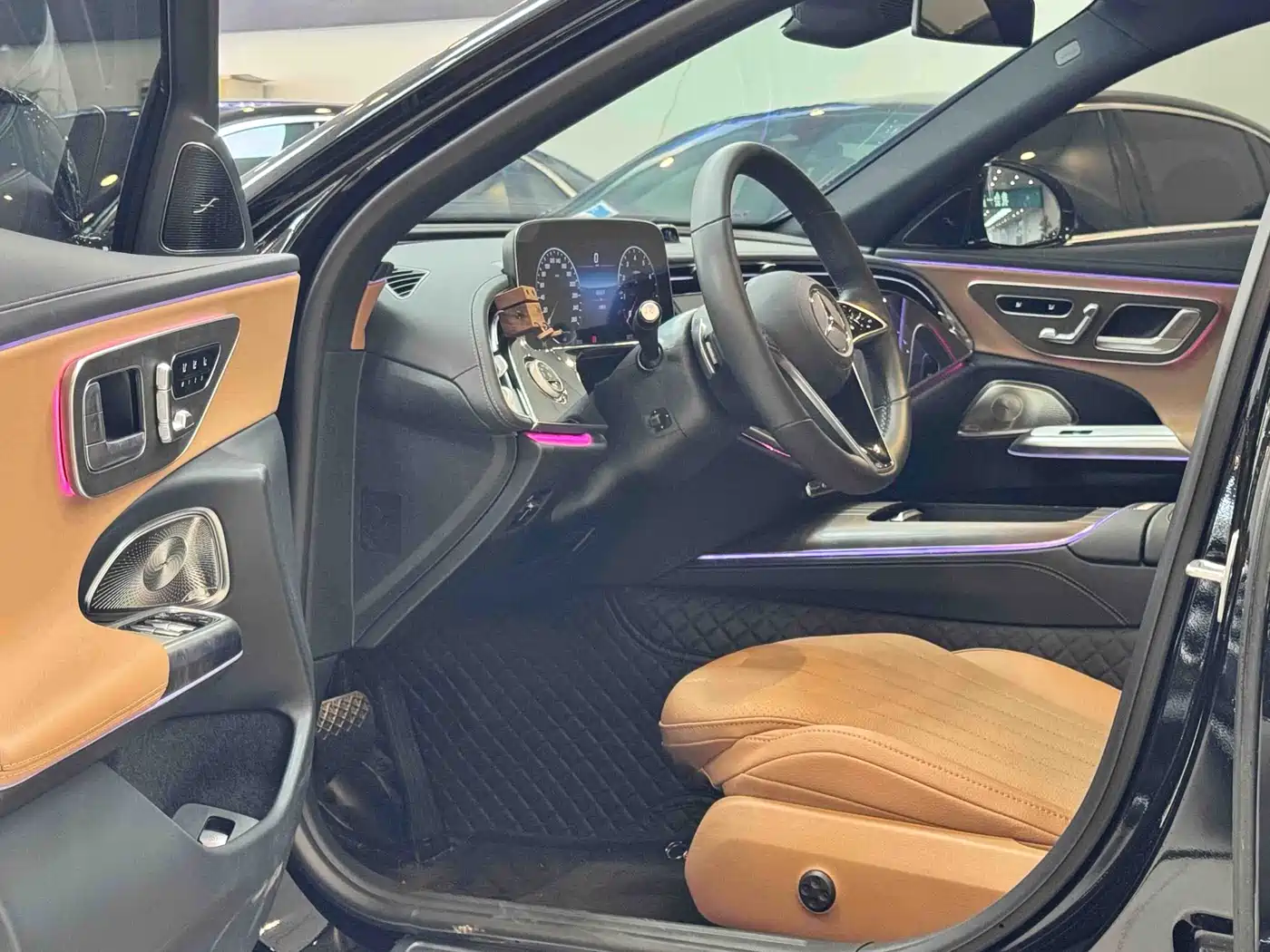 Mercedes-Benz E-Class 2025 E 300 L Luxury фото 5
