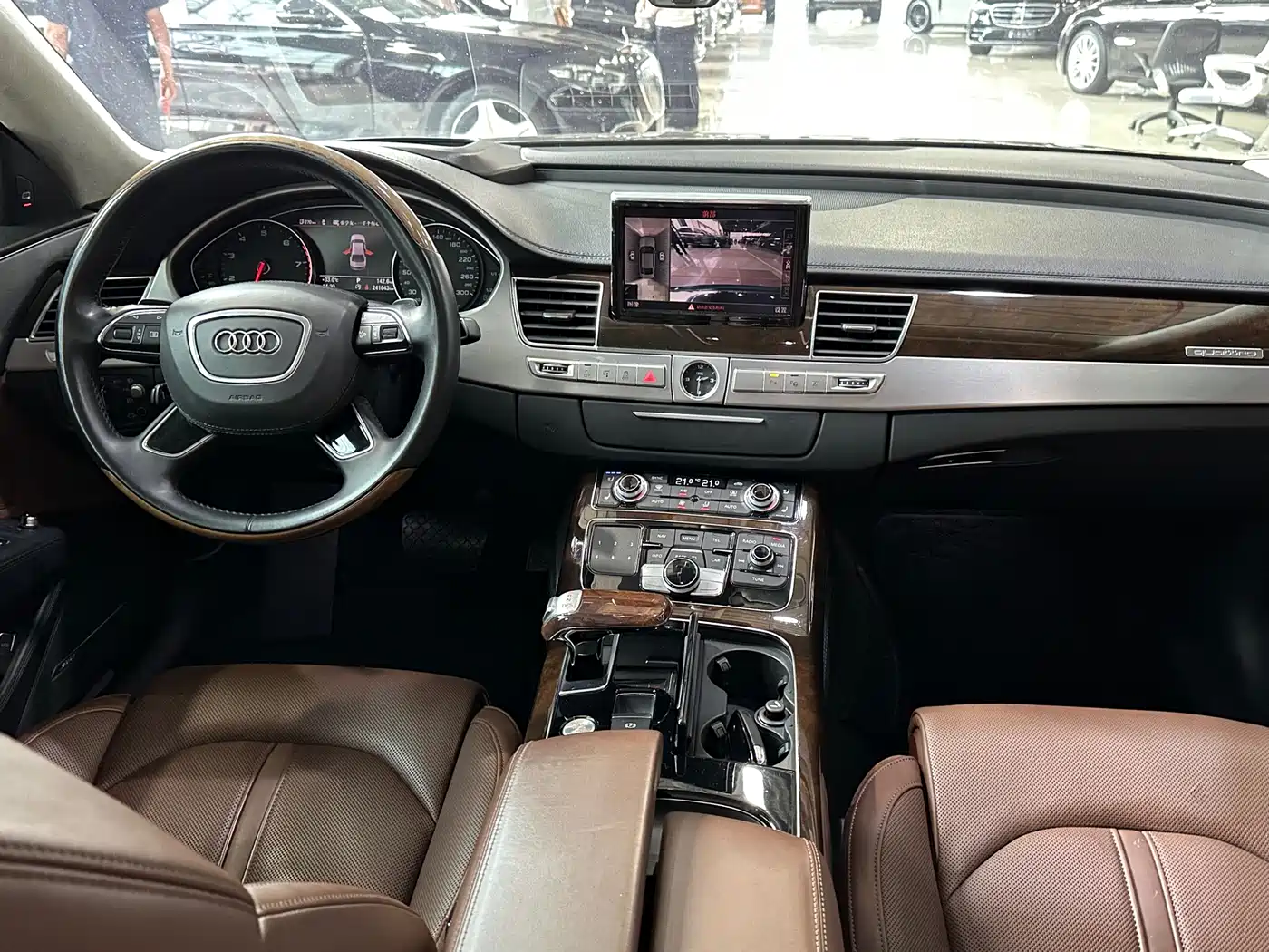 Audi A8 2014 A8L 6.3 FSI W12 quattro Flagship фото 12