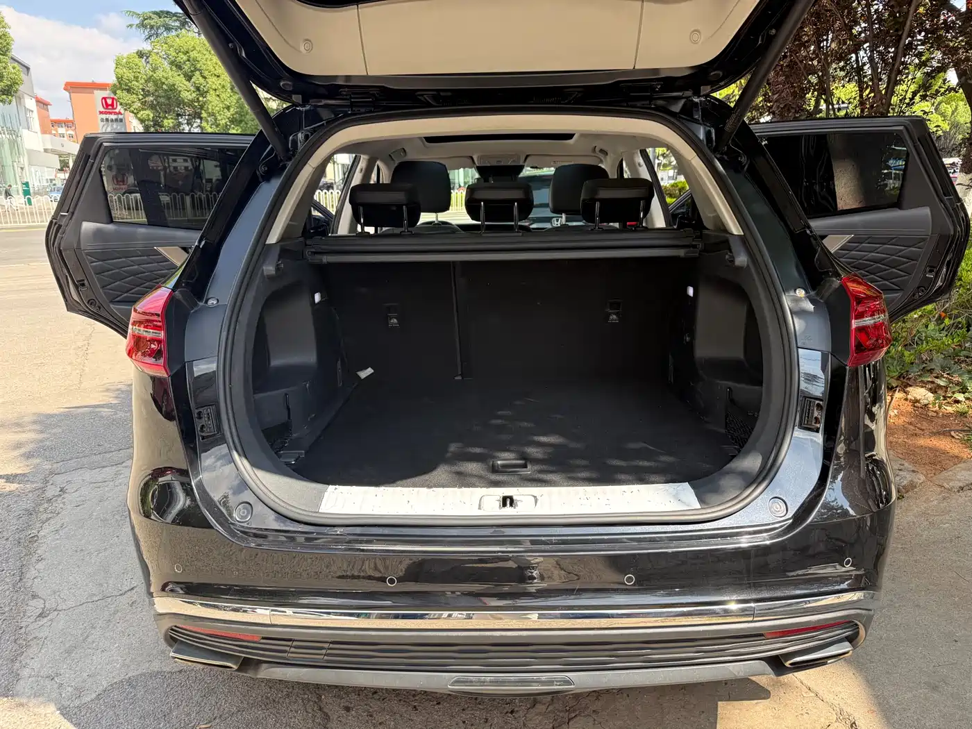 Hongqi HS5 2022 2.0T Smart Connect Flagship AWD Edition фото 13
