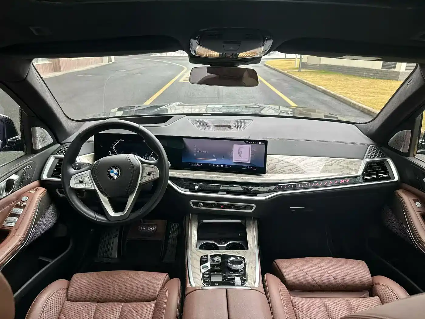 BMW X7 2023 xDrive40i Exclusive Luxury Package фото 6