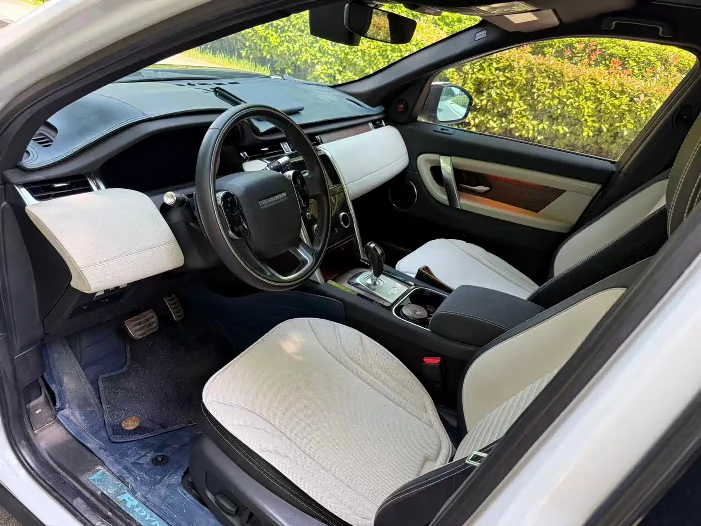 Land Rover Discovery Sport 2020 249PS R-Dynamic Performance фото 4