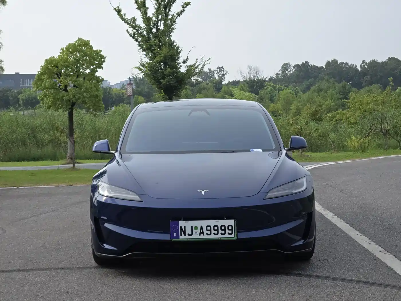 Фото 4 - Tesla Model 3