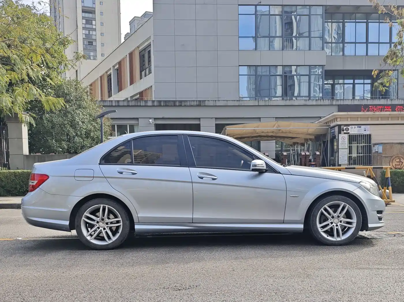 Mercedes-Benz C-Class 2013 C 180 Classic Grand Edition фото 6