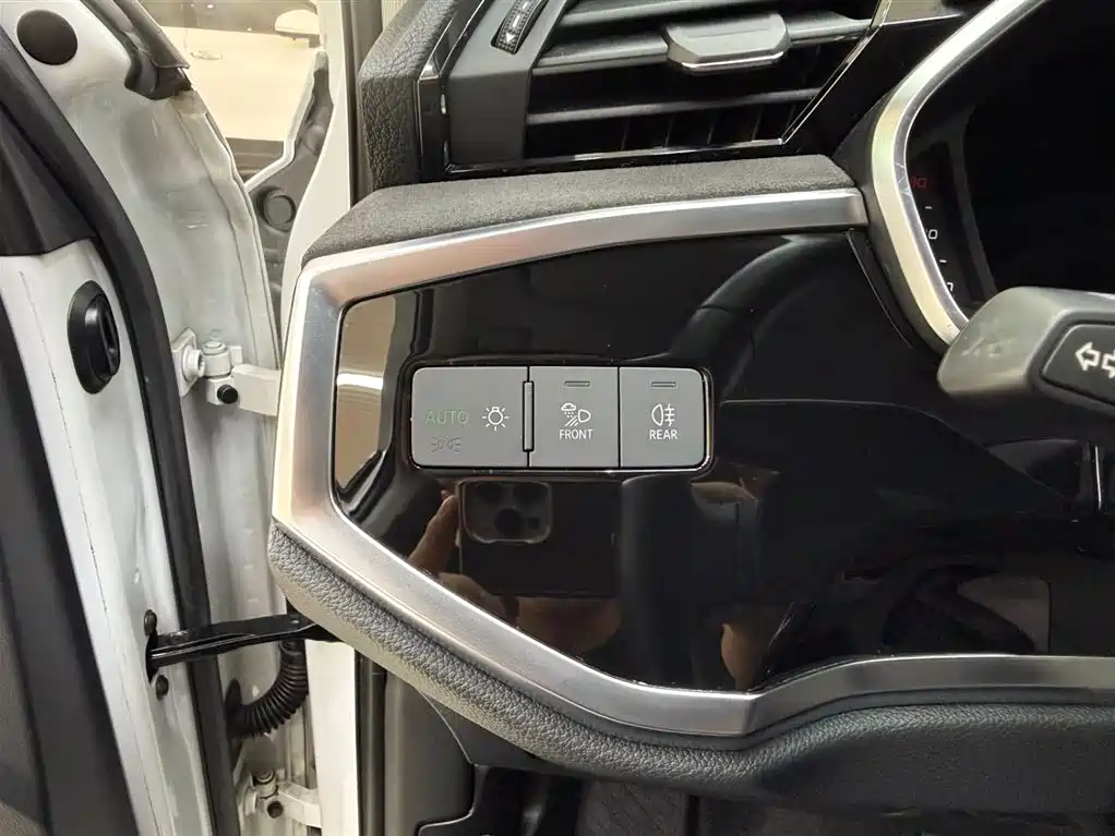 Audi Q3 2023 35 TFSI Fashion Dynamic (1.4T) фото 9