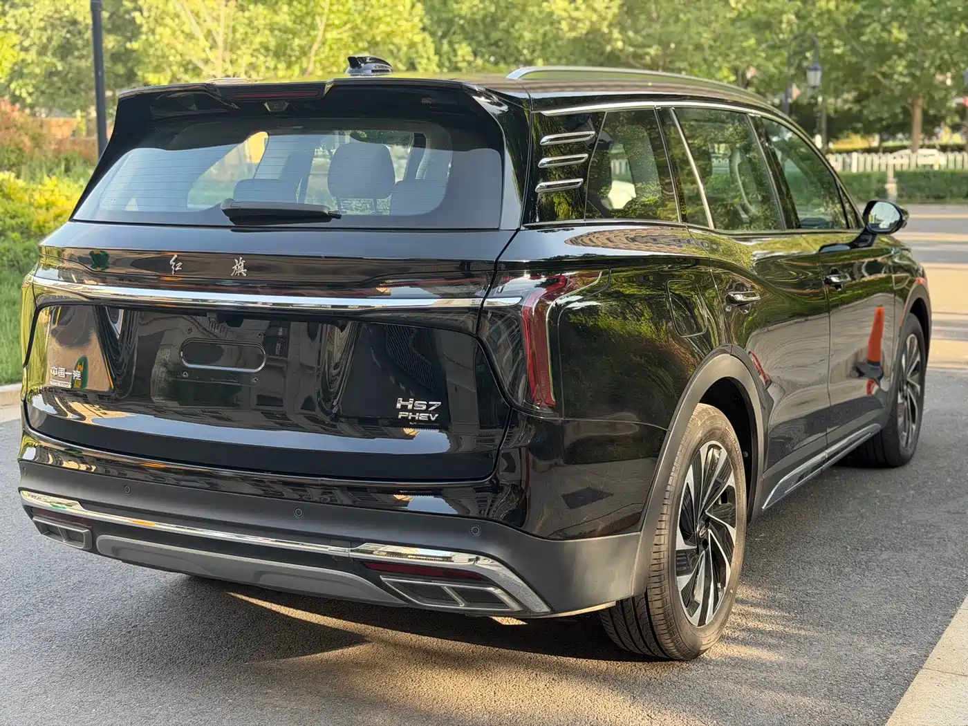 Hongqi HS7 PHEV 2024 2.0T PHEV 4WD Flagship Edition 6-seater фото 12