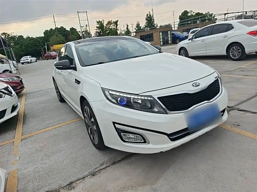 Kia K5 2014 2.0L Automatic LUXURY фото 4