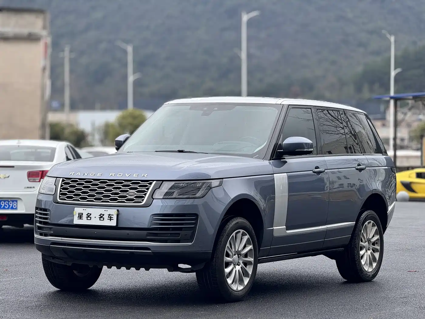 Land Rover Range Rover 2020 3.0 L6 Heritage Edition