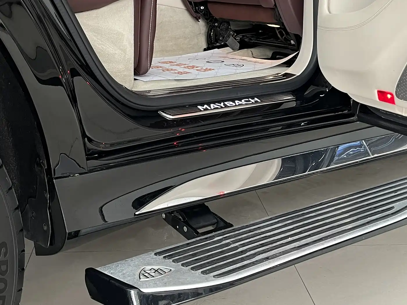 Mercedes-Benz GLS 2023 Second Facelift GLS 450 4MATIC Luxury фото 10