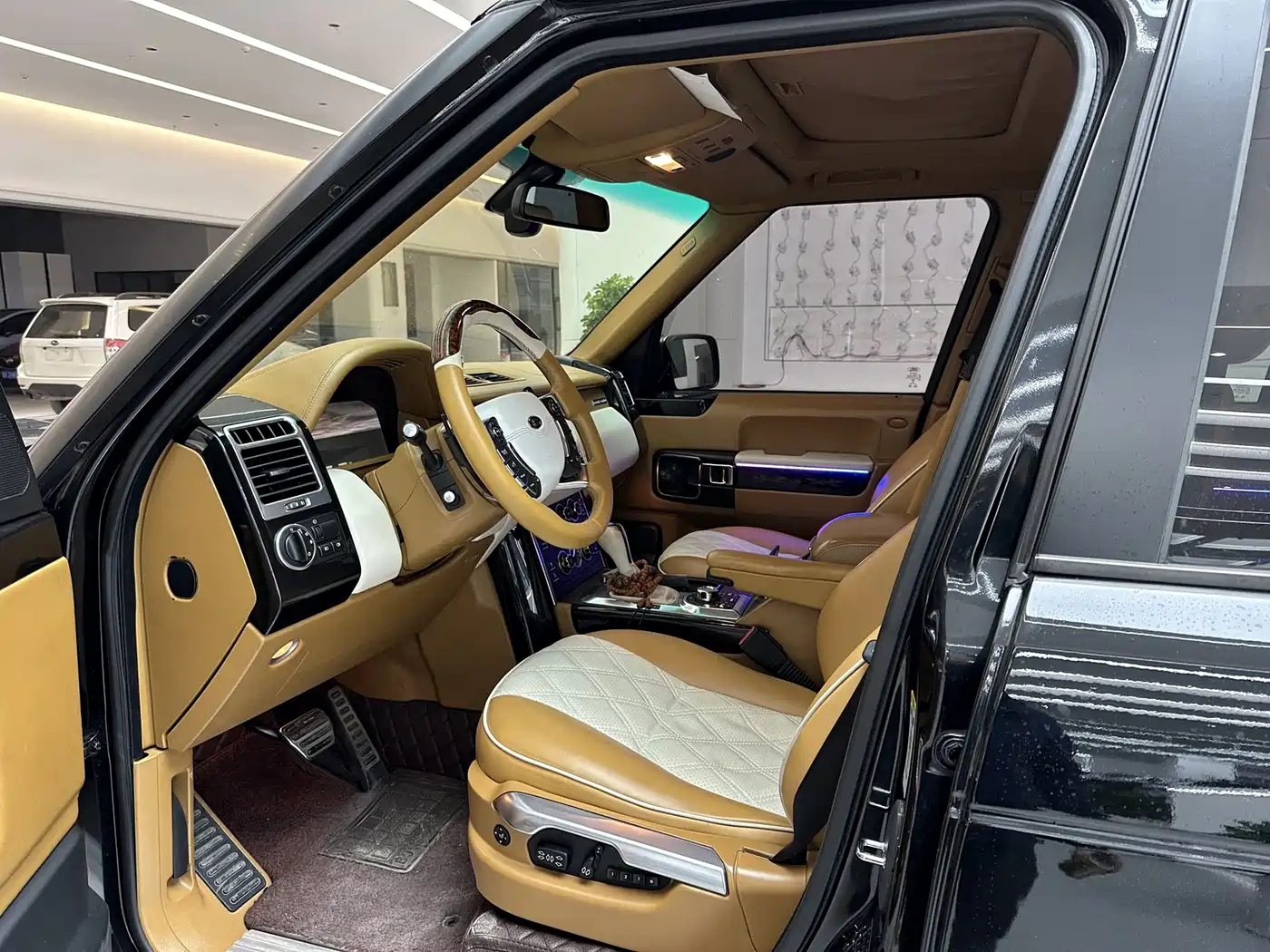 Land Rover Range Rover 2012 5.0 SC V8 Ultimate Genesis Edition фото 4