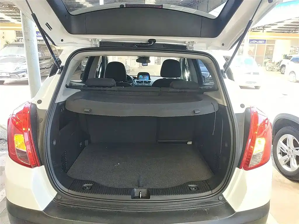 Buick Encore 2015 1.4T Automatic 2WD Urban Elite фото 9