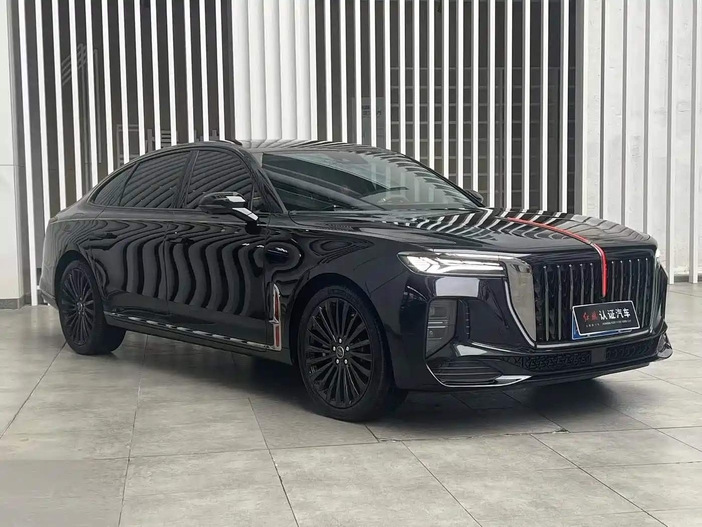 Hongqi H9 2025 2.0T 2WD Qixiang Private Style Edition 5-seater