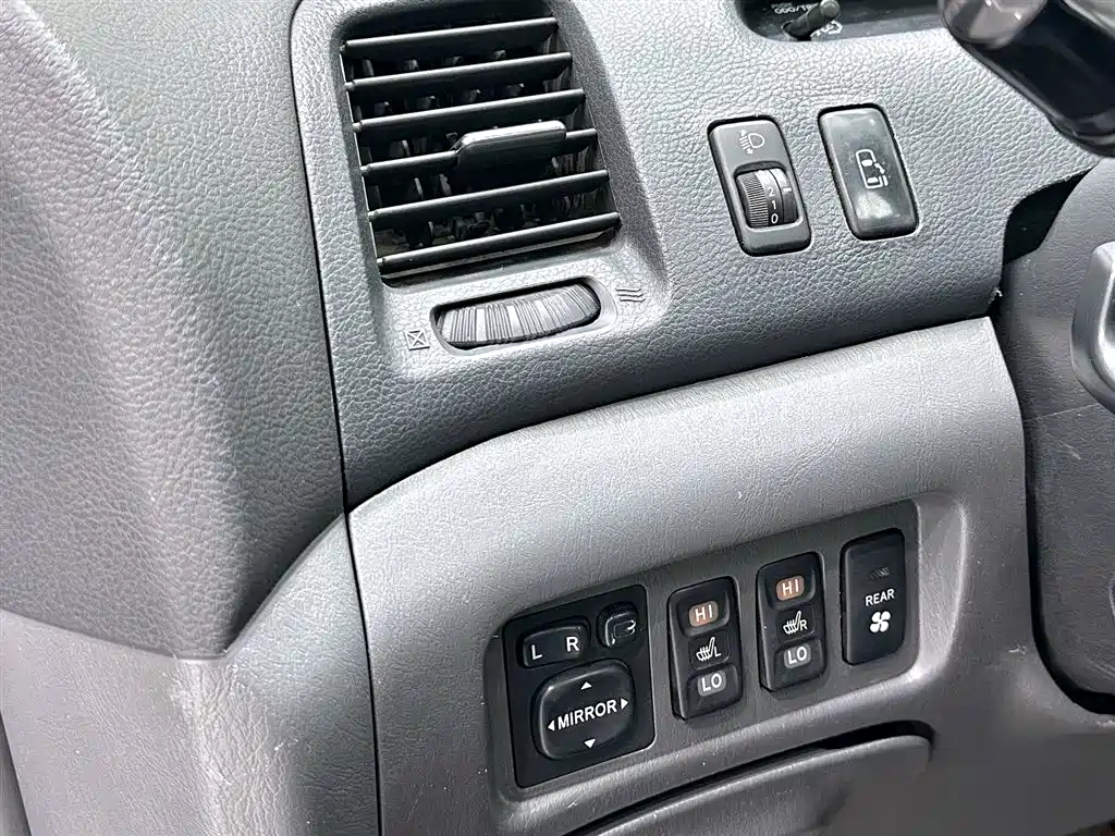 Toyota Previa 2006 2.4L 7-seater Standard фото 16