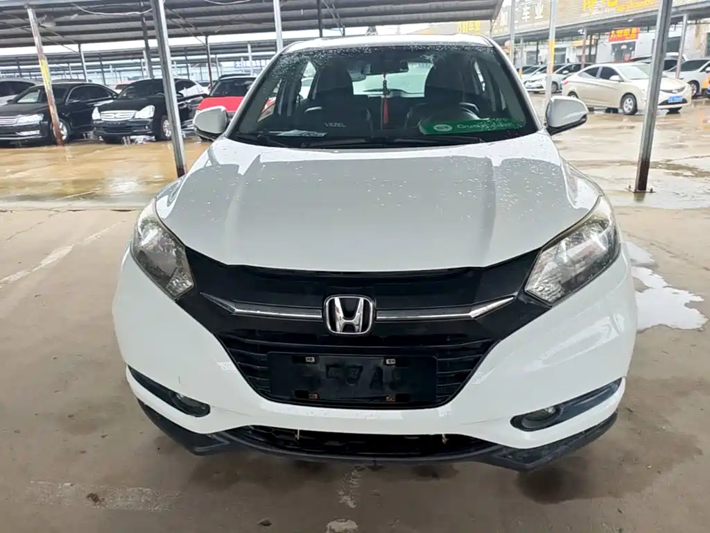 Фото 3 - Honda Vezel