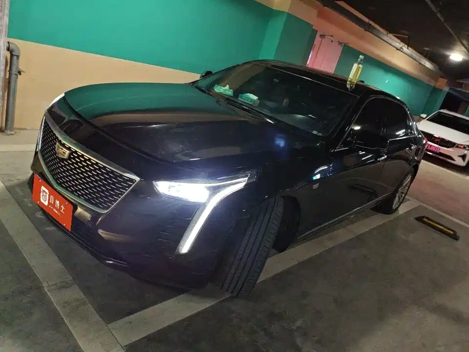 Фото 1 - Cadillac CT6