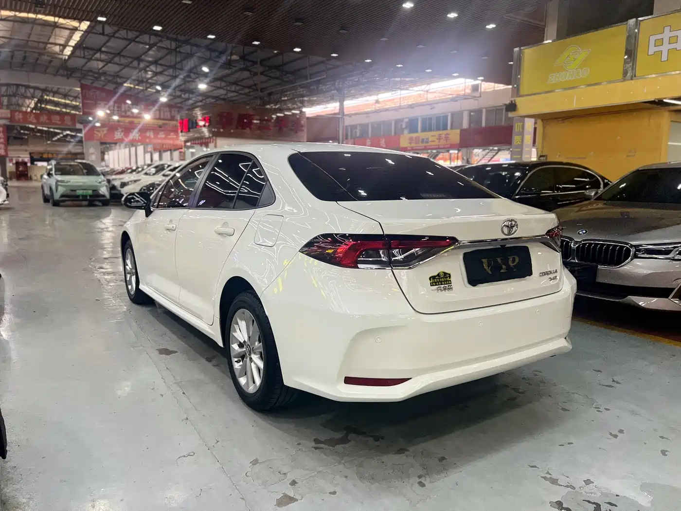 Toyota Corolla 2021 1.2T S-CVT Luxury Edition фото 5