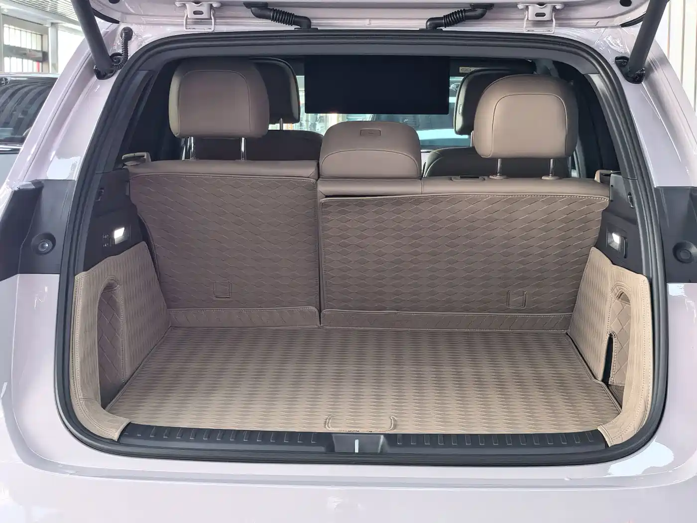 Li Auto L6 2026