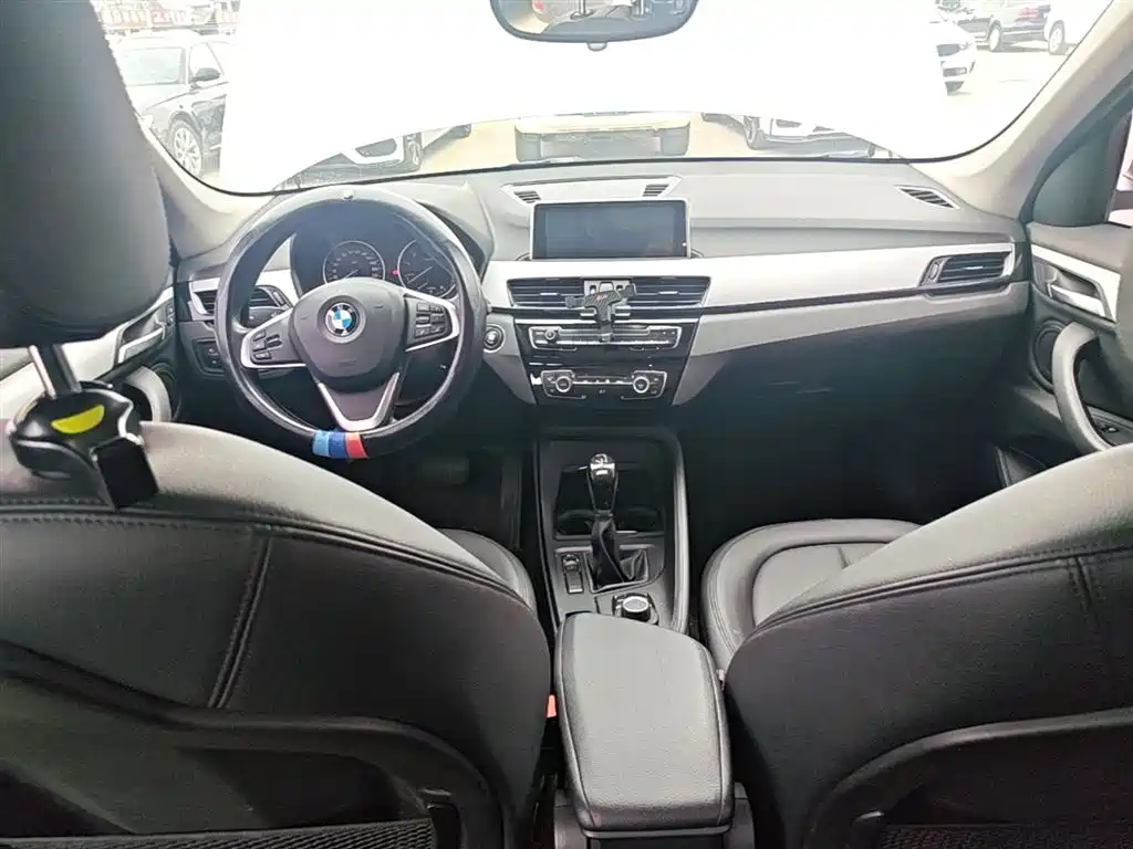 BMW X1 2018 sDrive20Li Leading Model фото 10