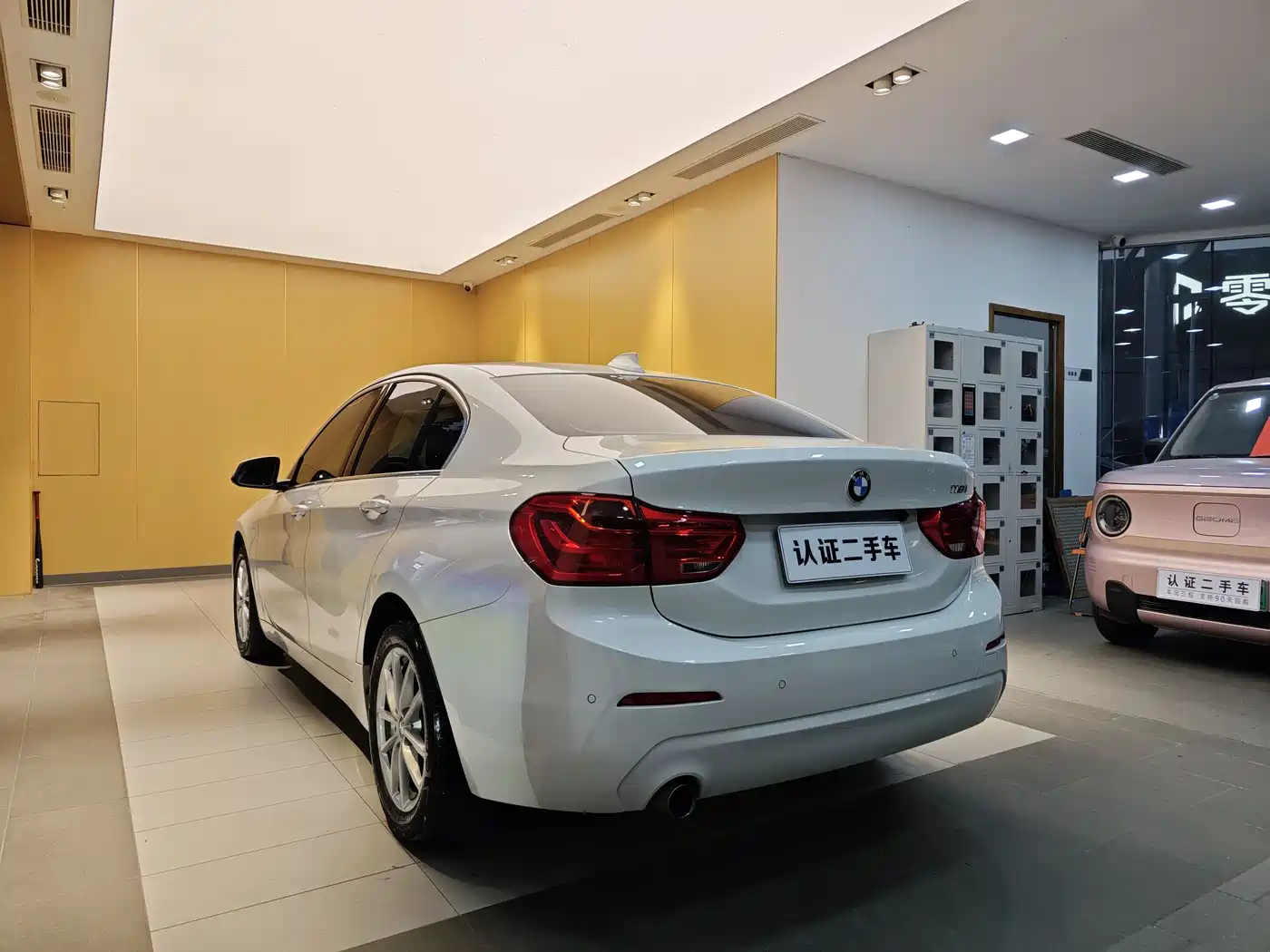 BMW 1 Series 2018 118i Fashion Edition фото 25