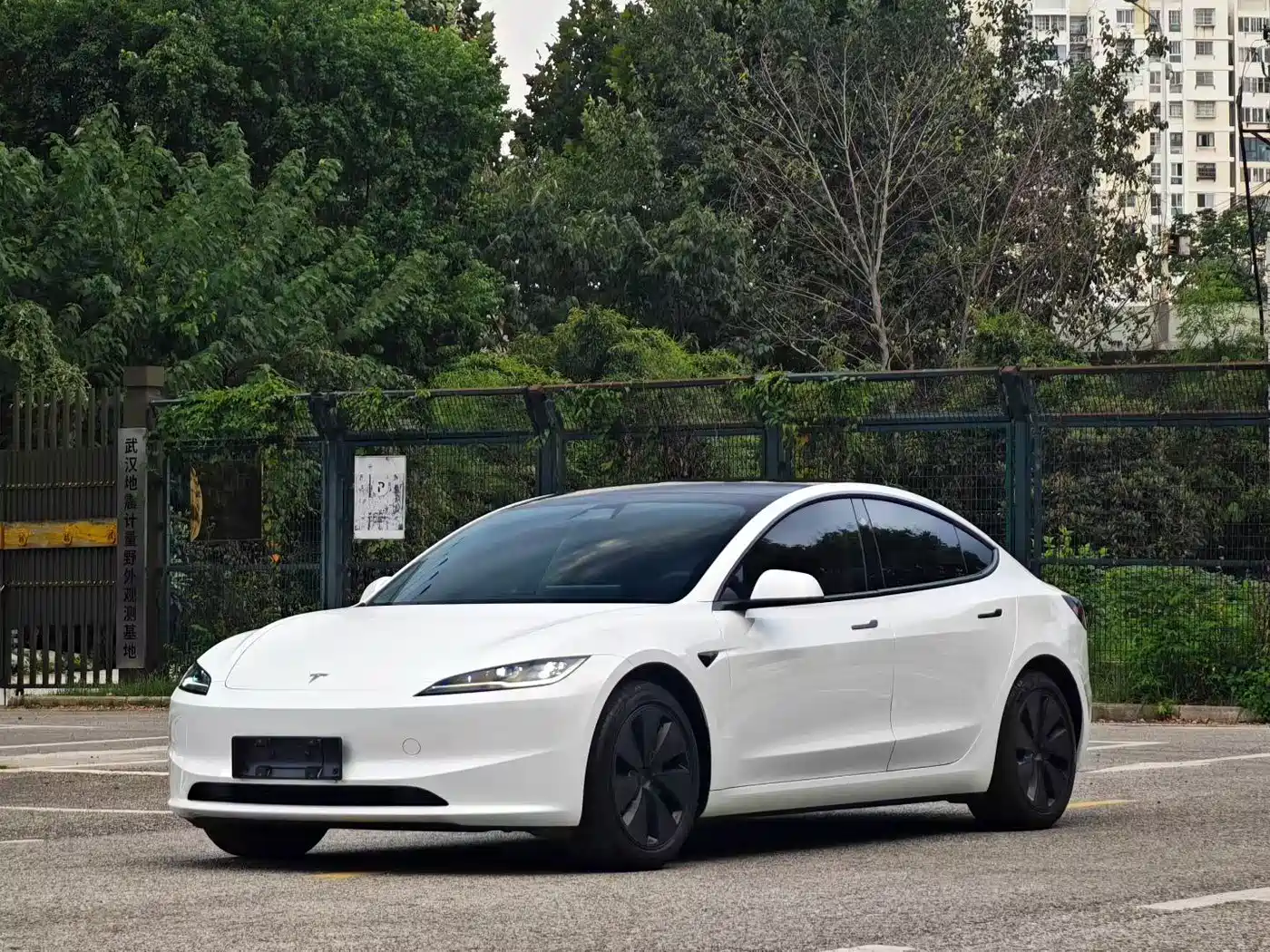 Tesla Model 3 2025