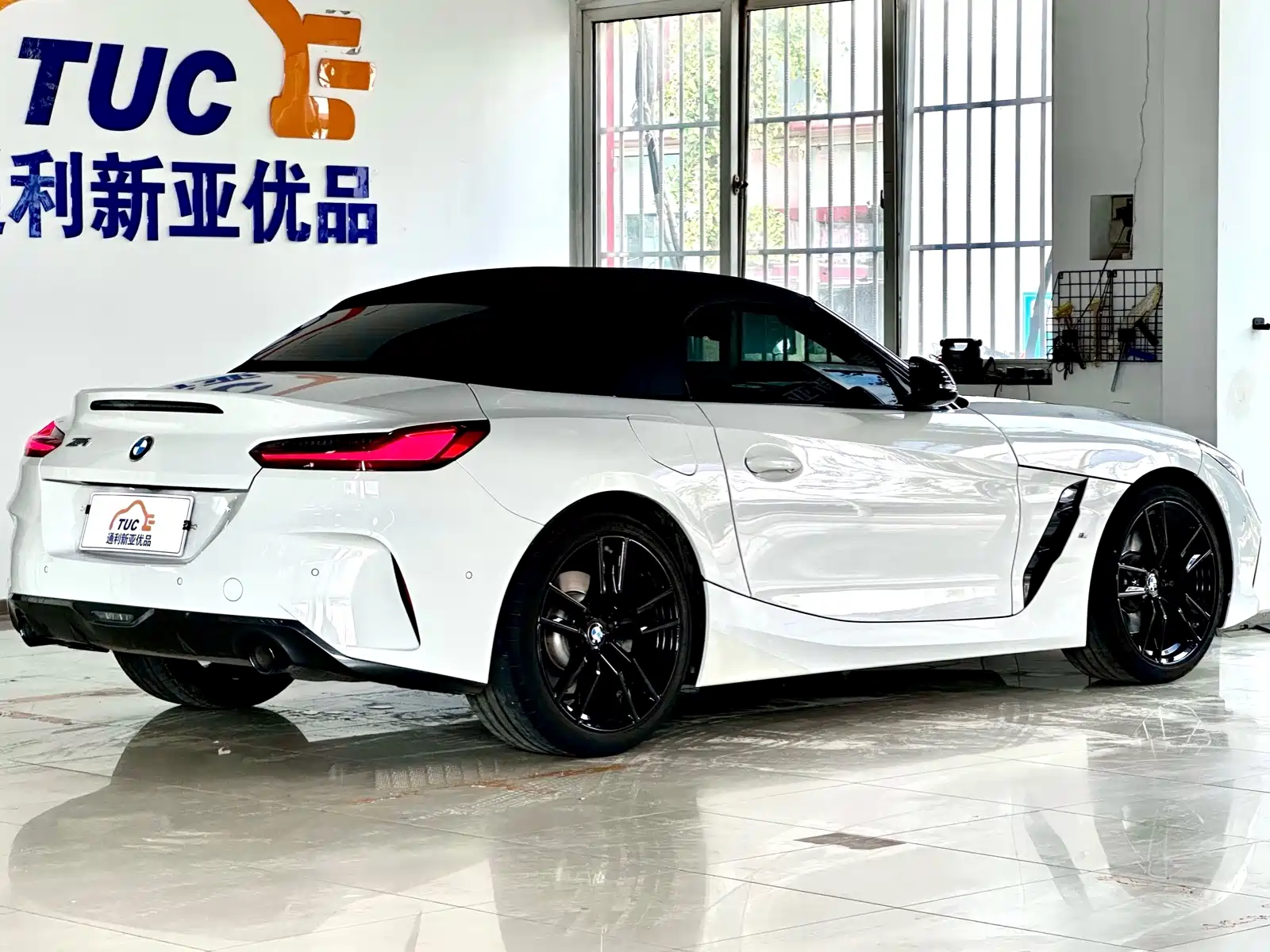 Photo 7 - BMW Z4