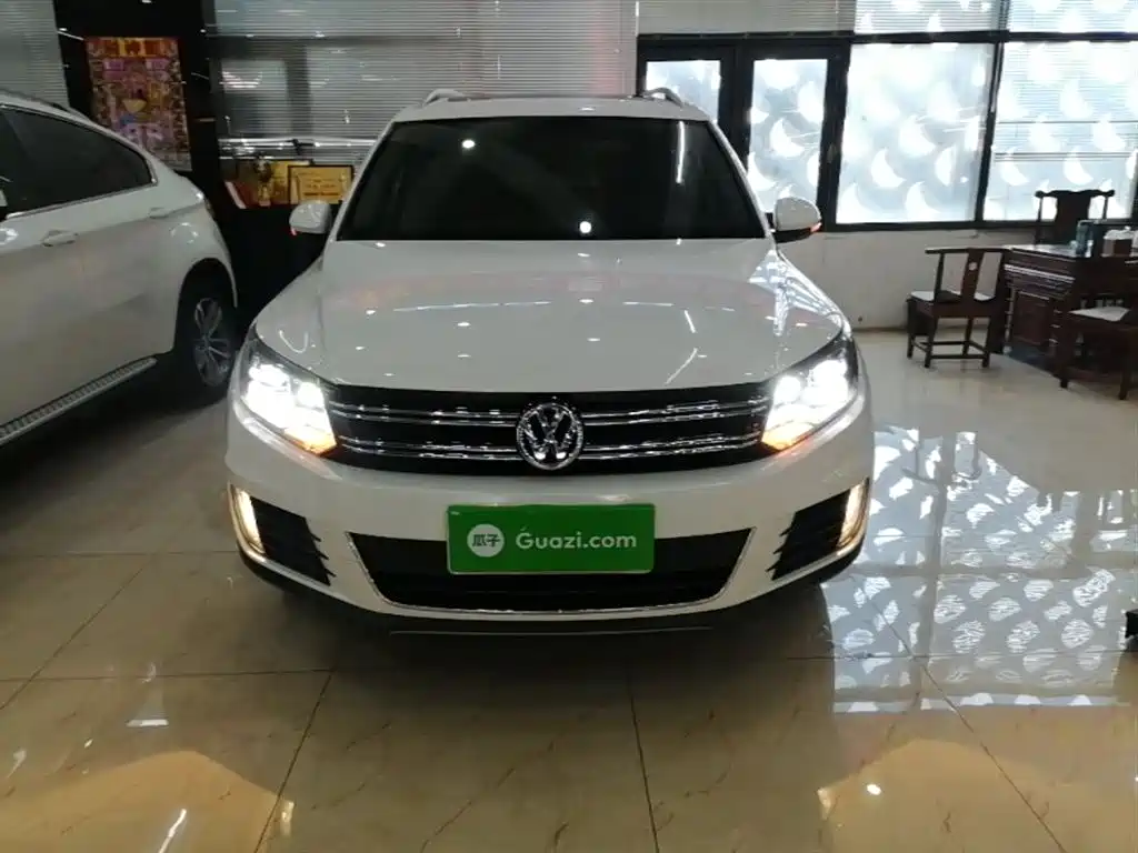 Volkswagen Tiguan 2015 1.8TSI Automatic 2WD Highline фото 3