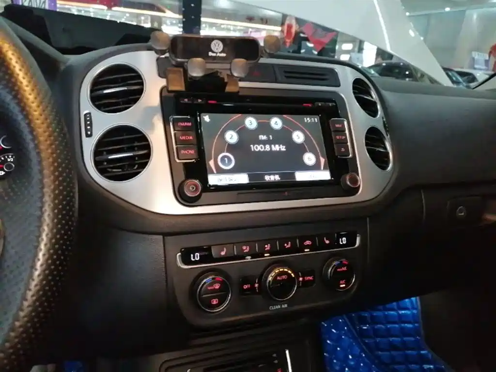 Volkswagen Tiguan 2015 1.8TSI Automatic 2WD Highline фото 13