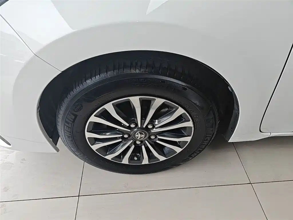 Toyota Corolla 2018 1.2T S-CVT GL-i Smart Shine Edition фото 23