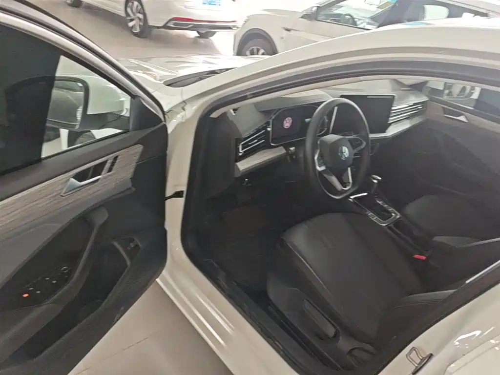 Volkswagen Sagitar 2026 Model 30 Million Special Selection 300TSI DSG Surpass Edition фото 16