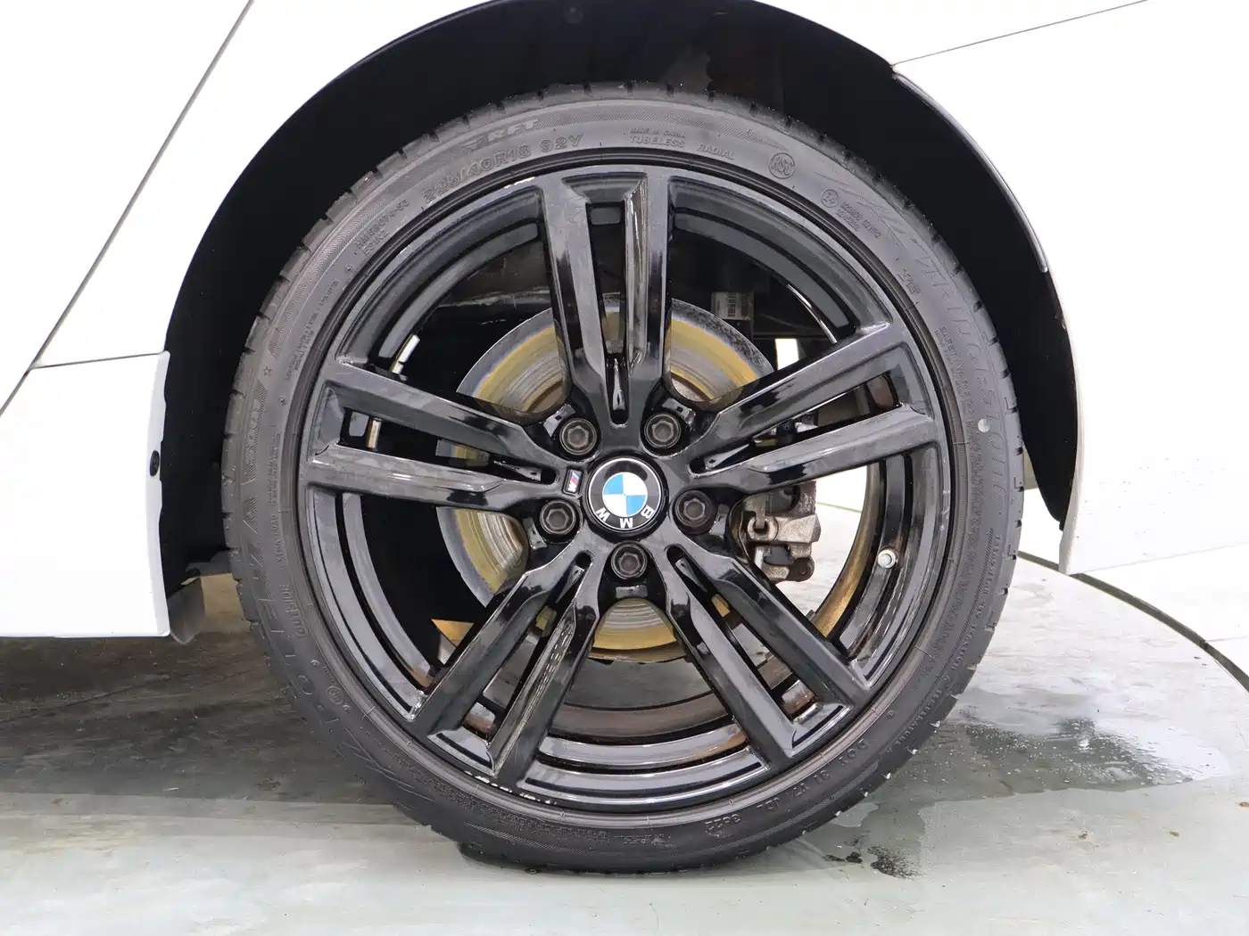 BMW 1 Series 2022 125i M Sport Shadow Edition фото 9