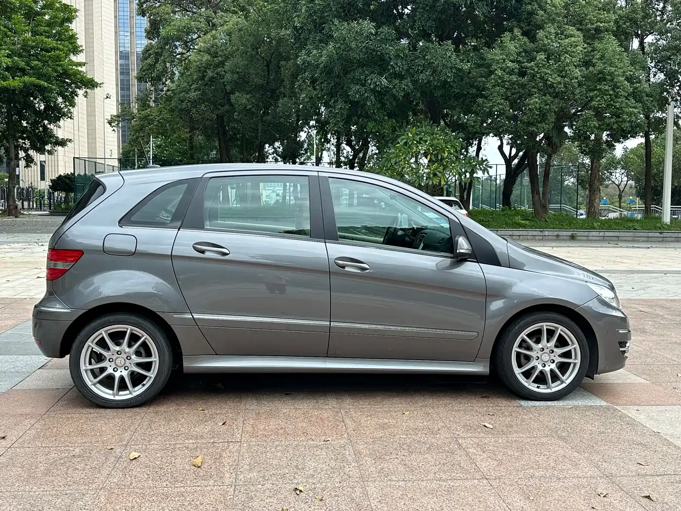 Mercedes-Benz B-Class 2009 B 200 Luxury фото 5