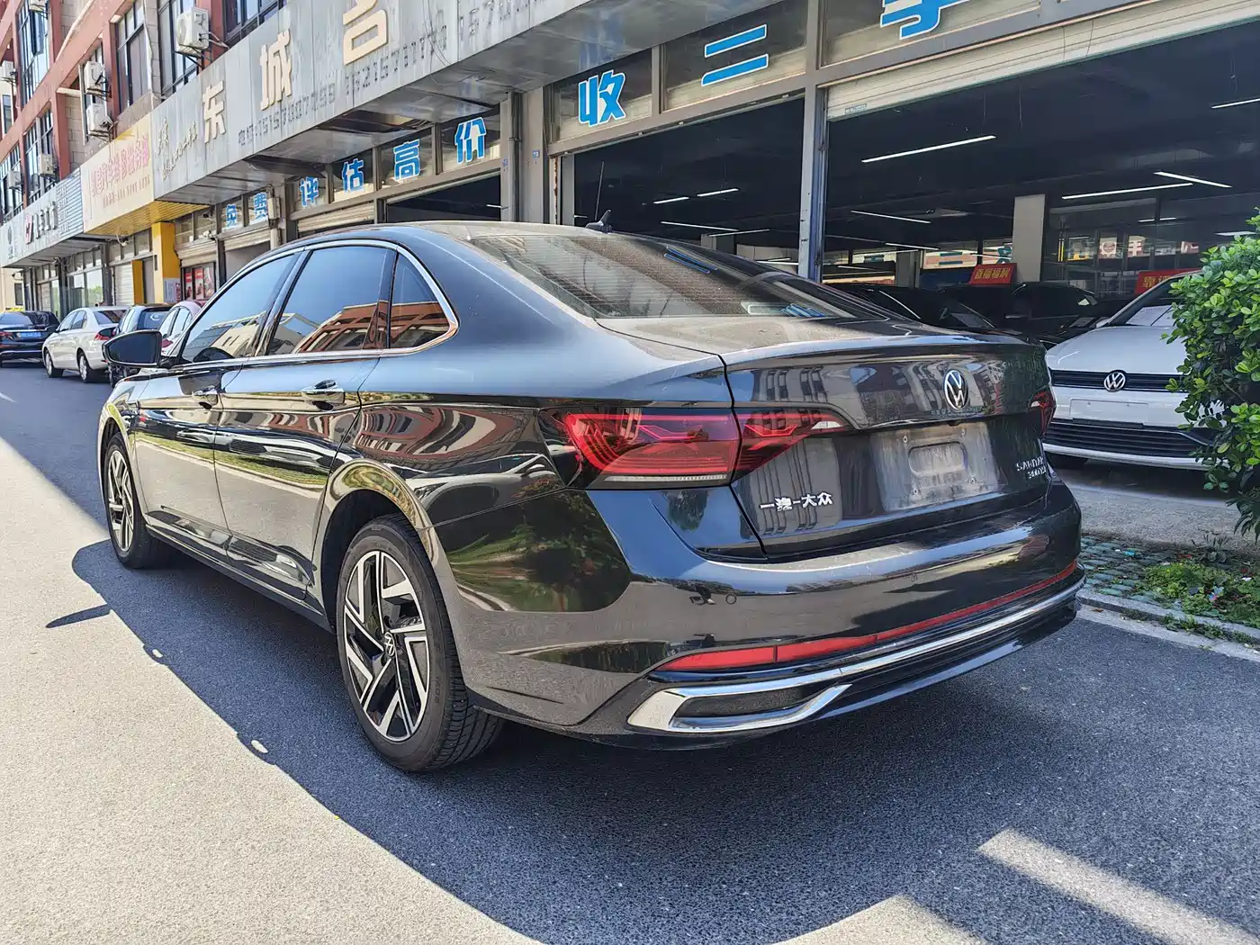Volkswagen Sagitar 2023 300TSI DSG Leap Edition фото 9