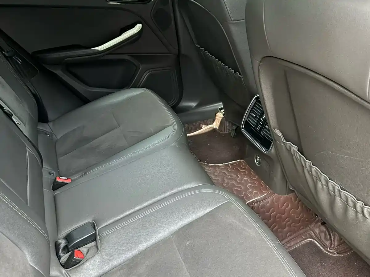 Porsche Macan 2017 Macan 2.0T фото 6
