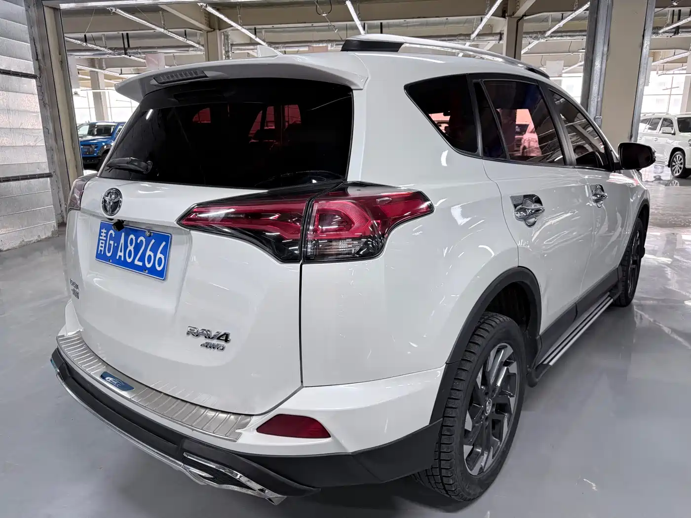 Toyota RAV4 Rongfang 2018 2.5L Automatic 4WD Elite i Edition фото 20