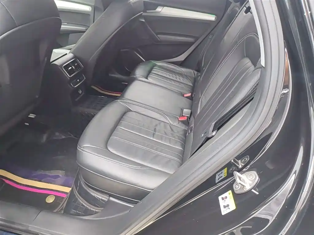 Audi Q5L 2020 Facelift 40 TFSI Honor Fashion фото 17