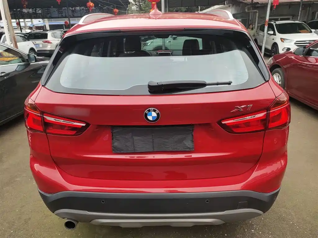 BMW X1 2018 sDrive18Li Premium Model фото 4
