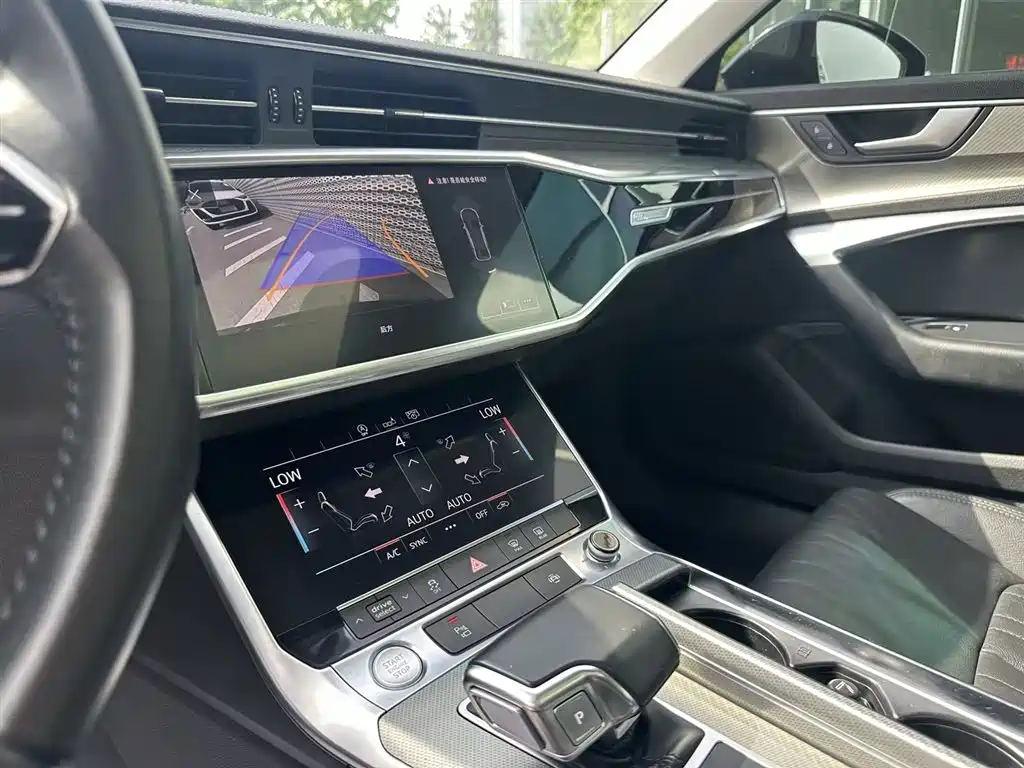 Audi A6L 2019 40 TFSI Luxury Elegance фото 11