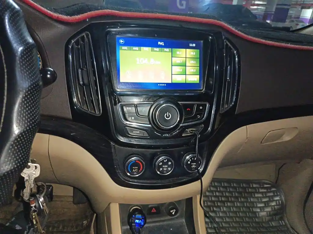 Baojun 730 2014 2014 1.5L Manual Comfort 7-seater