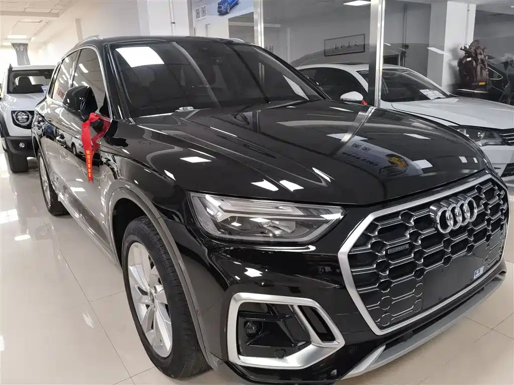 Audi Q5L 2022 40T Luxury Dynamic фото 4
