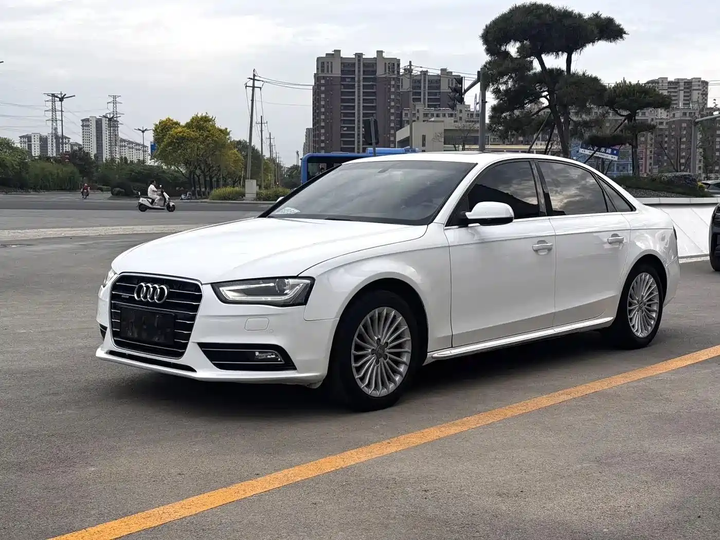 Audi A4L 2016 35 TFSI Collector's Edition Automatic Standard