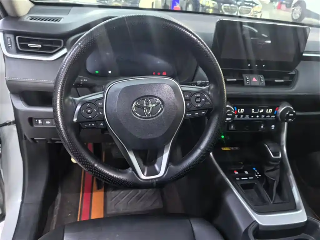Toyota RAV4 Rongfang 2023 2.0L CVT FWD Style Plus Edition фото 13