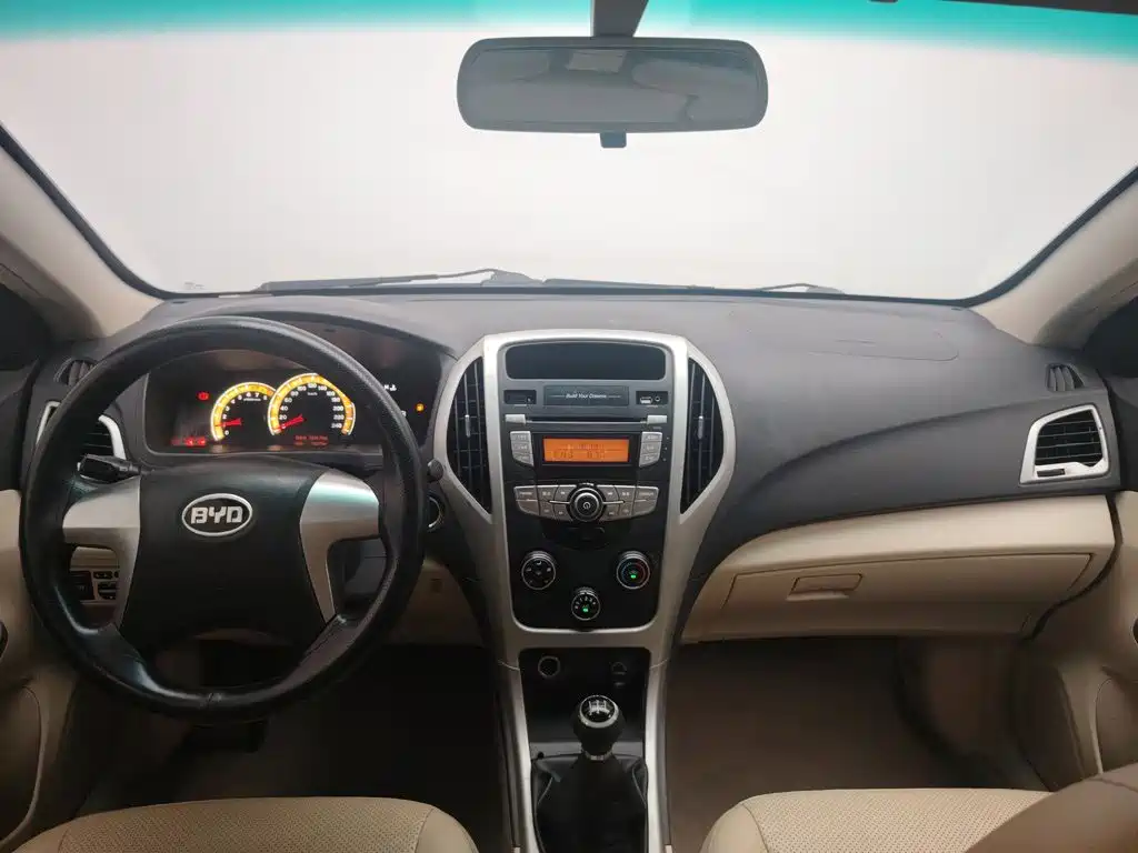 Фото 5 - BYD F3