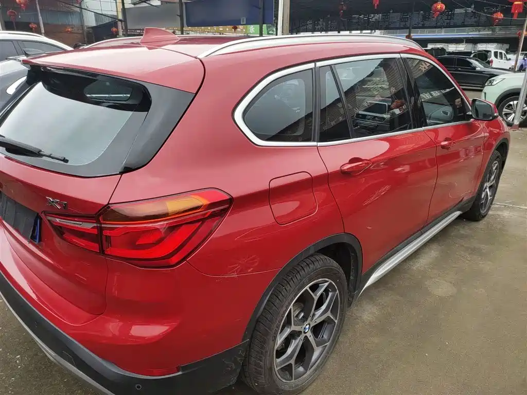 BMW X1 2018 sDrive18Li Premium Model фото 5