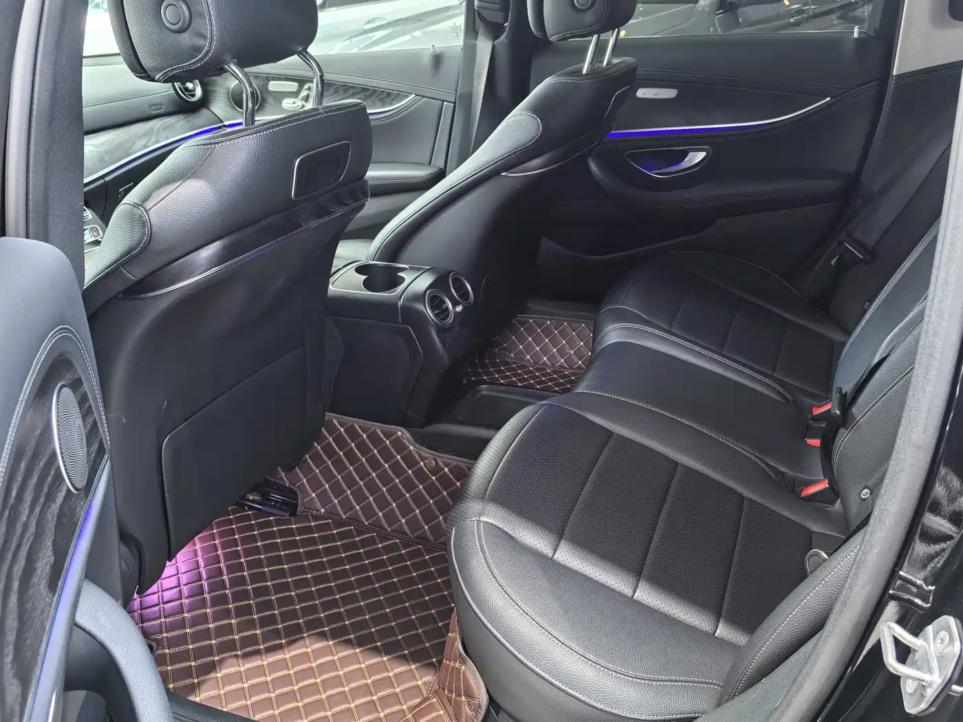 Mercedes-Benz E-Class 2016 E 300 L Sport Fashion Type фото 10