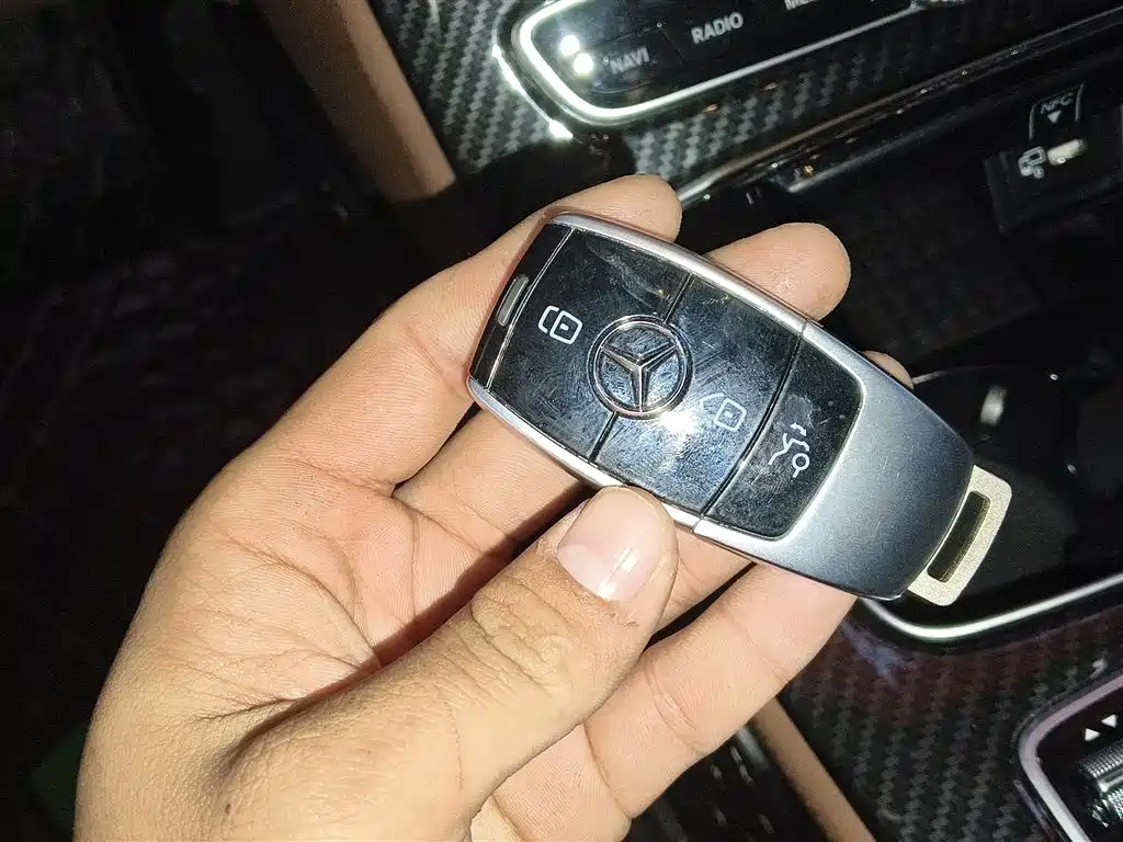 Mercedes-Benz E-Class 2017 E 200 Sport 4MATIC фото 20